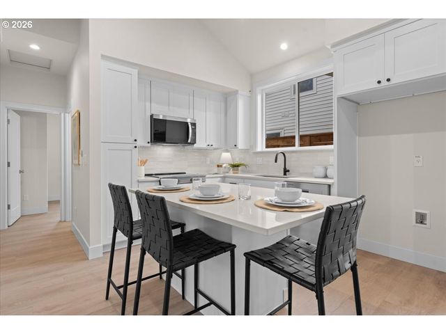 6703 Se 69th Ave B, Portland, OR 97206