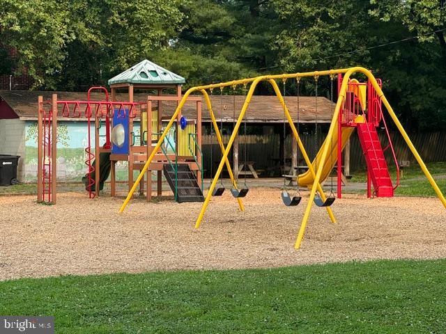 1176 MAPLE AVE, Lancaster, PA 17603