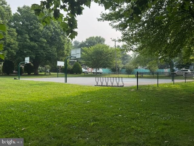 1176 MAPLE AVE, Lancaster, PA 17603