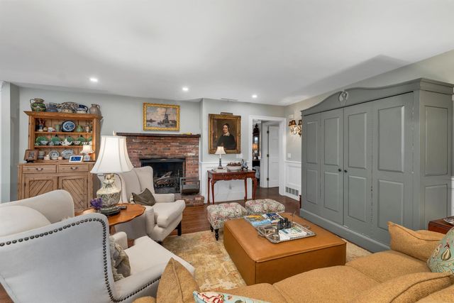 17 Curtis Road, Hampton Falls, NH 03844