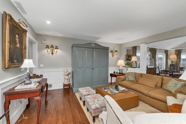 17 Curtis Road, Hampton Falls, NH 03844