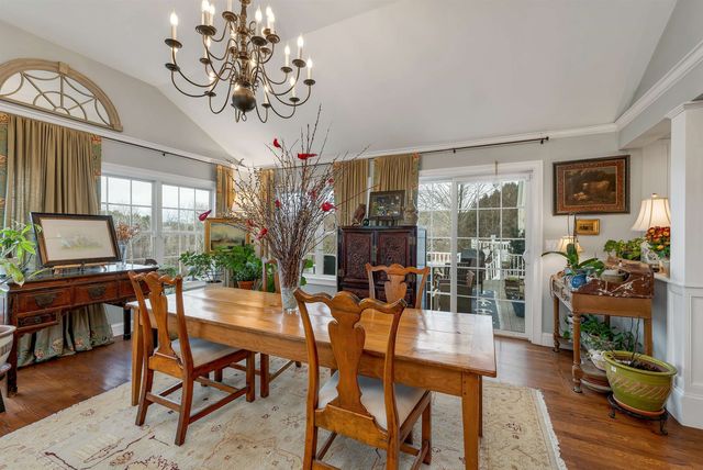 17 Curtis Road, Hampton Falls, NH 03844