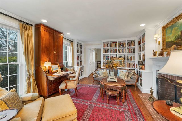 17 Curtis Road, Hampton Falls, NH 03844