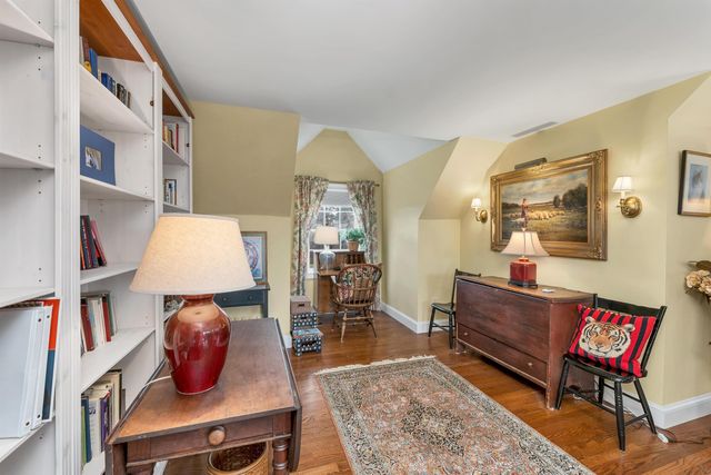 17 Curtis Road, Hampton Falls, NH 03844