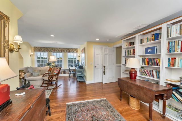 17 Curtis Road, Hampton Falls, NH 03844