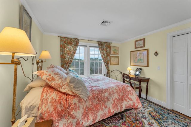 17 Curtis Road, Hampton Falls, NH 03844