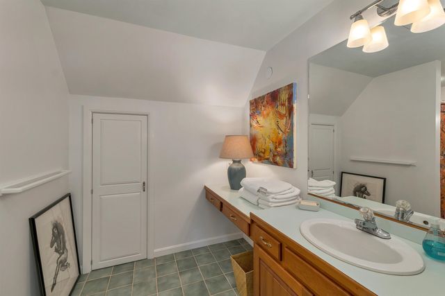 17 Curtis Road, Hampton Falls, NH 03844