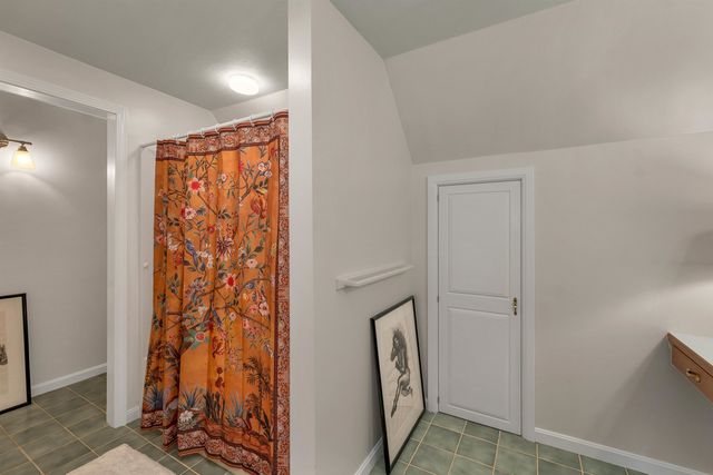 17 Curtis Road, Hampton Falls, NH 03844