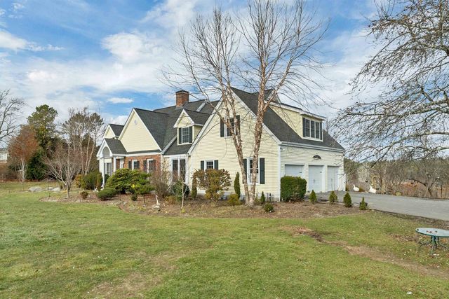 17 Curtis Road, Hampton Falls, NH 03844