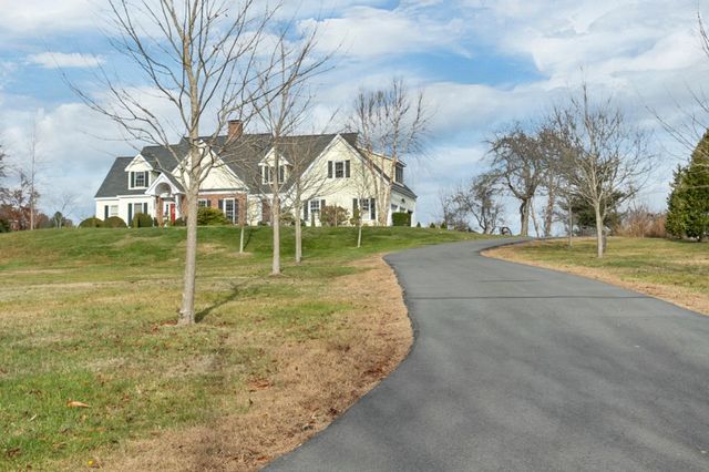 17 Curtis Road, Hampton Falls, NH 03844