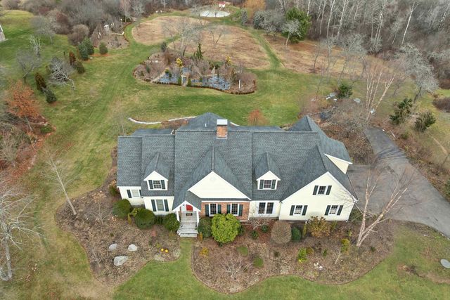 17 Curtis Road, Hampton Falls, NH 03844