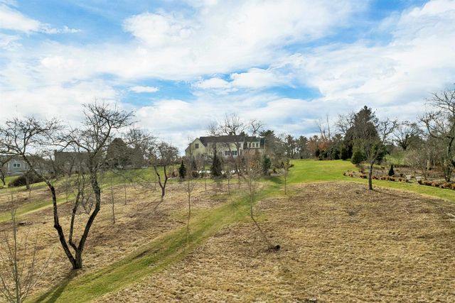 17 Curtis Road, Hampton Falls, NH 03844