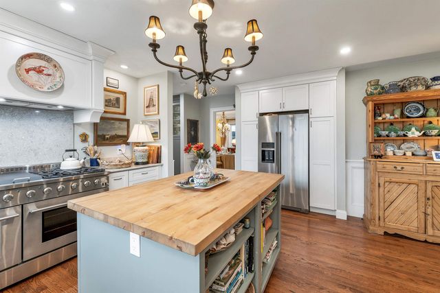 17 Curtis Road, Hampton Falls, NH 03844