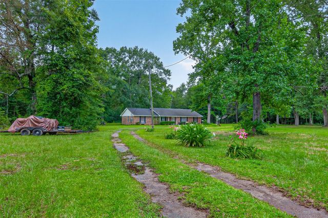 89 County Road 3375, Cleveland, TX 77327
