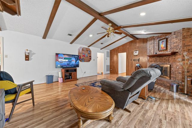 89 County Road 3375, Cleveland, TX 77327