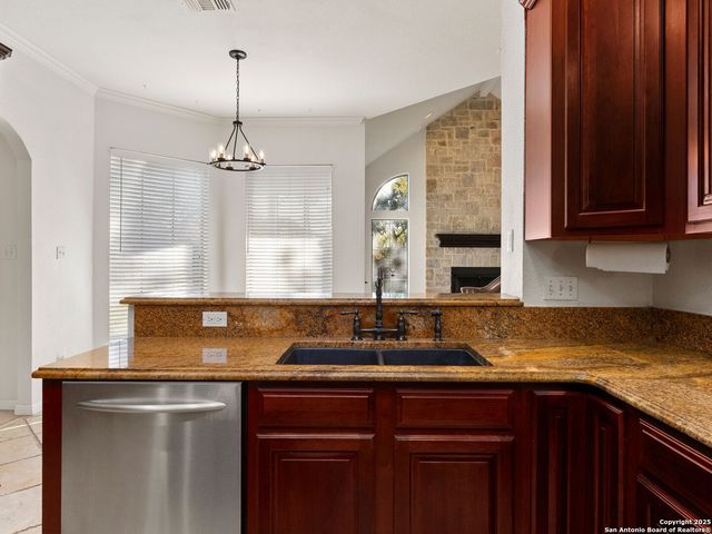 837 Lakeview, Mcqueeney, TX 78123