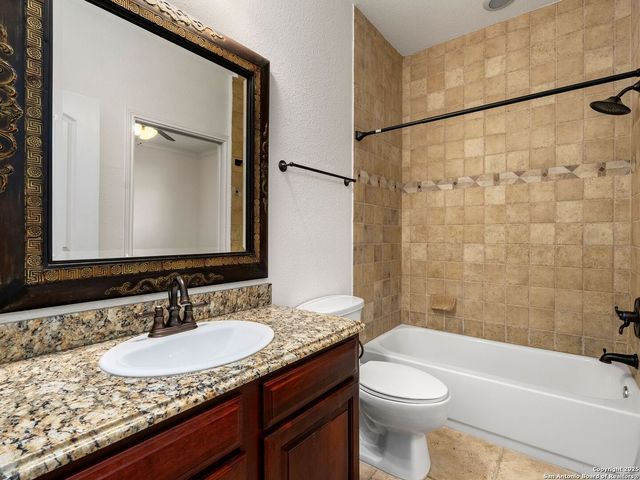 837 Lakeview, Mcqueeney, TX 78123