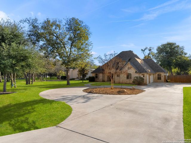 837 Lakeview, Mcqueeney, TX 78123