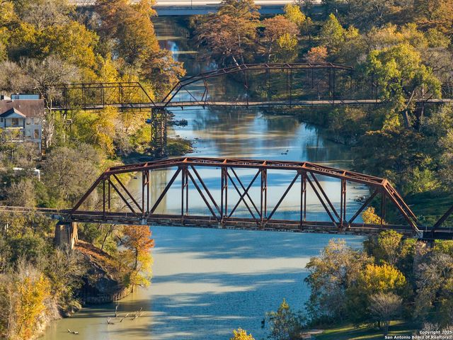 837 Lakeview, Mcqueeney, TX 78123