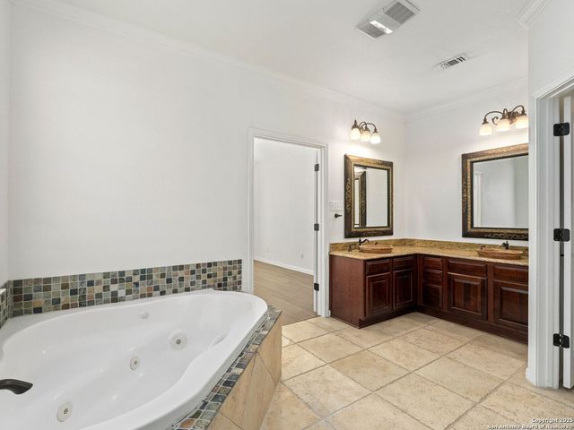 837 Lakeview, Mcqueeney, TX 78123