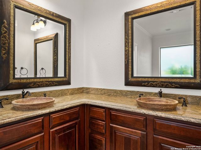 837 Lakeview, Mcqueeney, TX 78123