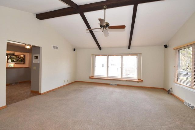 10570 W Pallottine DRIVE, Greenfield, WI 53228