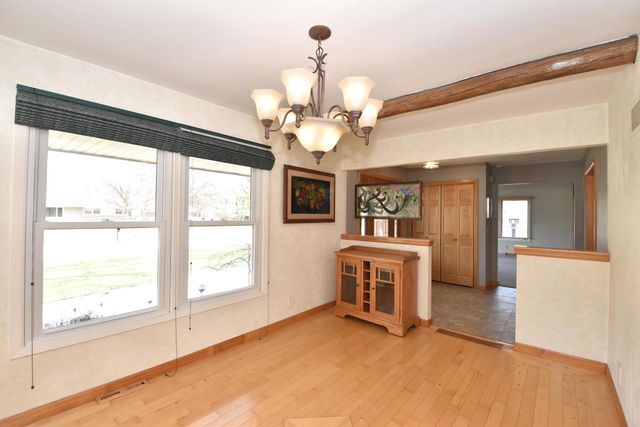 10570 W Pallottine DRIVE, Greenfield, WI 53228