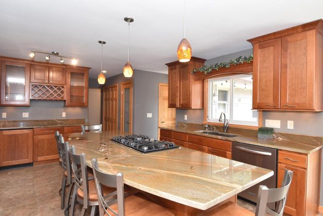 10570 W Pallottine DRIVE, Greenfield, WI 53228