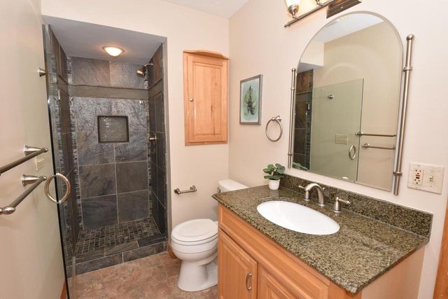 10570 W Pallottine DRIVE, Greenfield, WI 53228