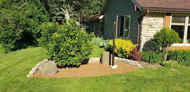 10570 W Pallottine DRIVE, Greenfield, WI 53228