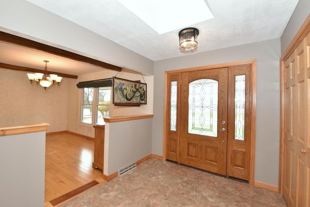 10570 W Pallottine DRIVE, Greenfield, WI 53228