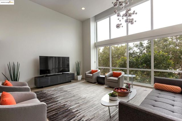 222 Broadway 1204, Oakland, CA 94607