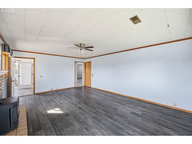 704 TOLIVER Rd, Molalla, OR 97038