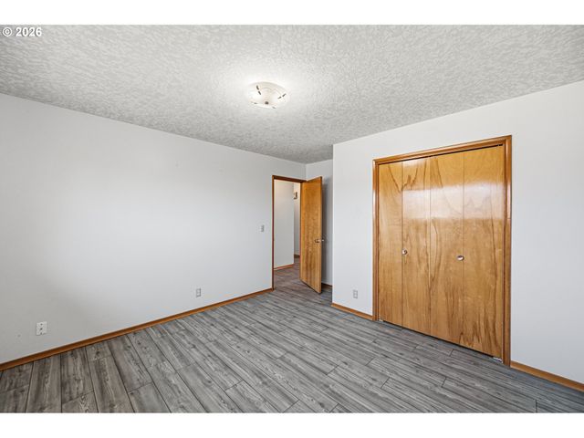 704 TOLIVER Rd, Molalla, OR 97038