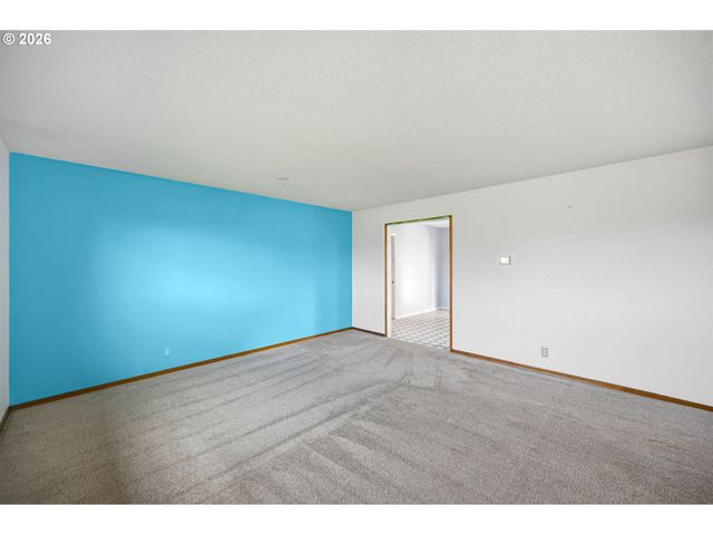 704 TOLIVER Rd, Molalla, OR 97038