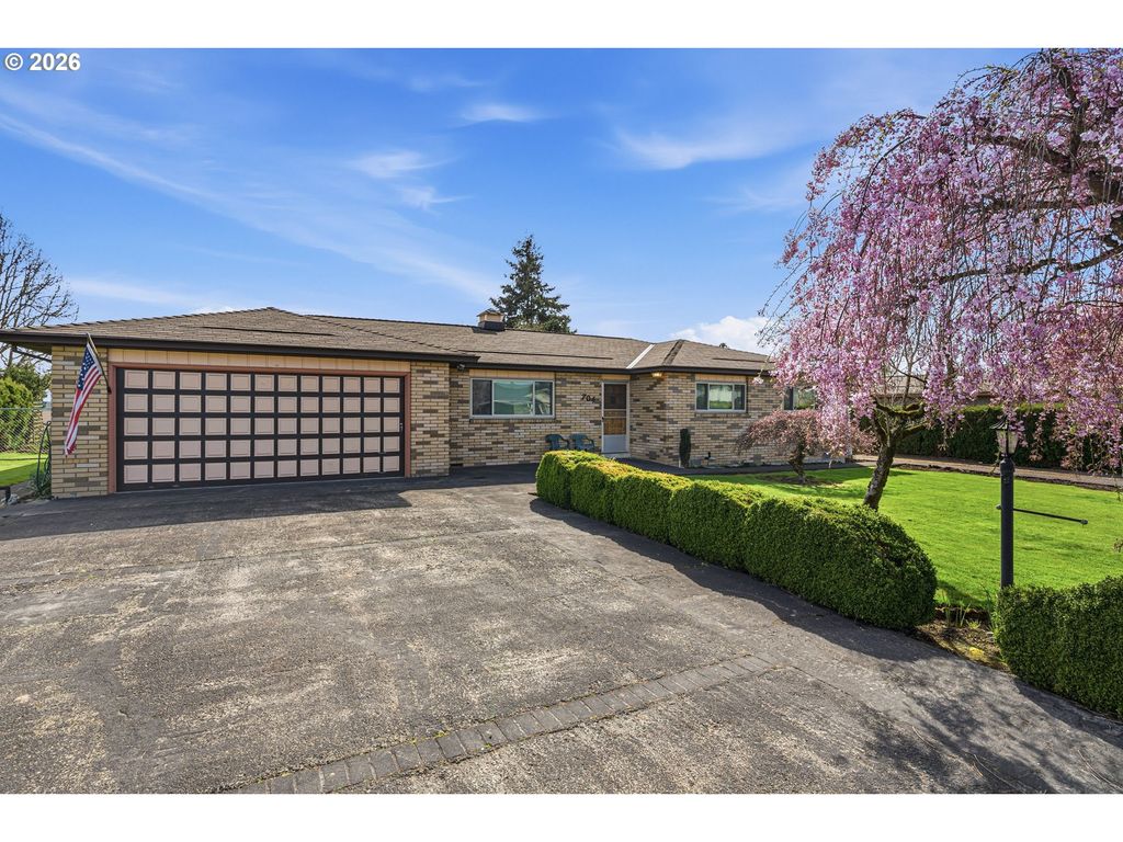 704 TOLIVER Rd, Molalla, OR 97038