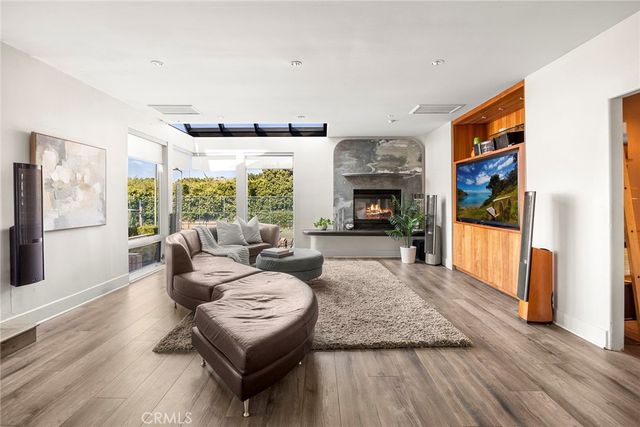 130 S Leola Way, Anaheim Hills, CA 92807