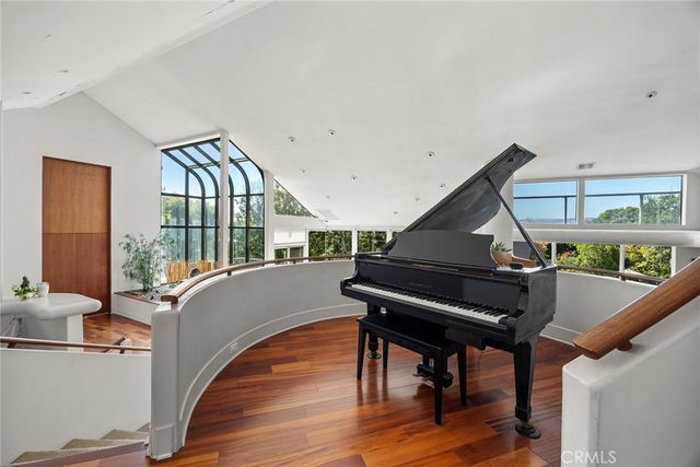 130 S Leola Way, Anaheim Hills, CA 92807