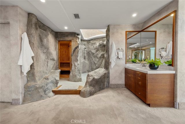 130 S Leola Way, Anaheim Hills, CA 92807