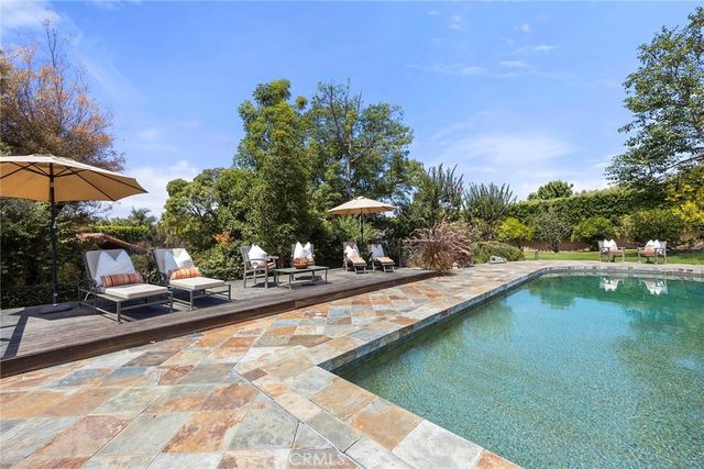 130 S Leola Way, Anaheim Hills, CA 92807