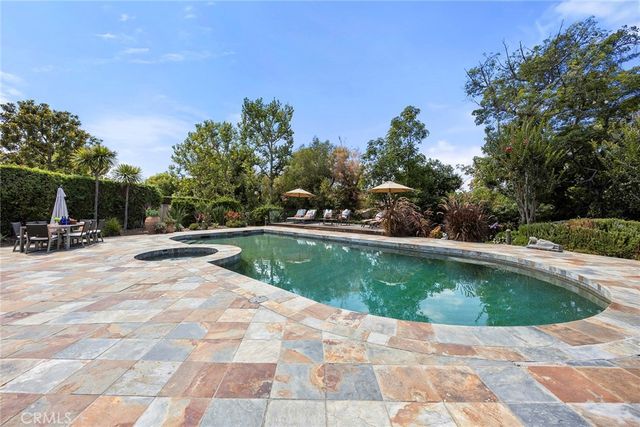130 S Leola Way, Anaheim Hills, CA 92807