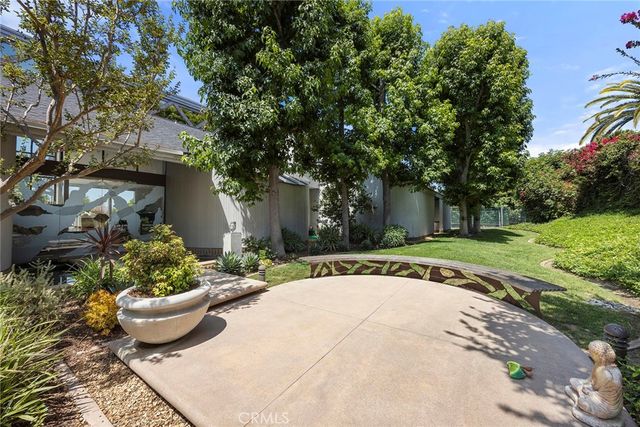 130 S Leola Way, Anaheim Hills, CA 92807