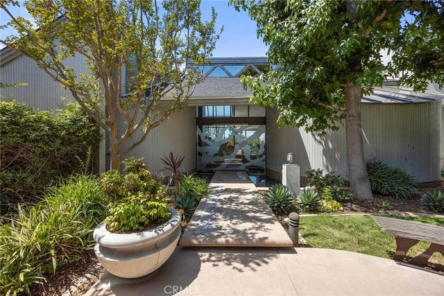 130 S Leola Way, Anaheim Hills, CA 92807