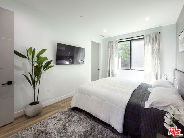 13354 Beach Avenue, Marina Del Rey, CA 90292