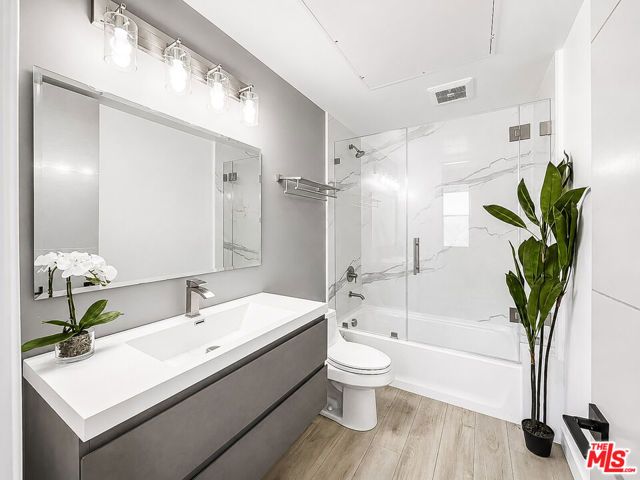 13354 Beach Avenue, Marina Del Rey, CA 90292