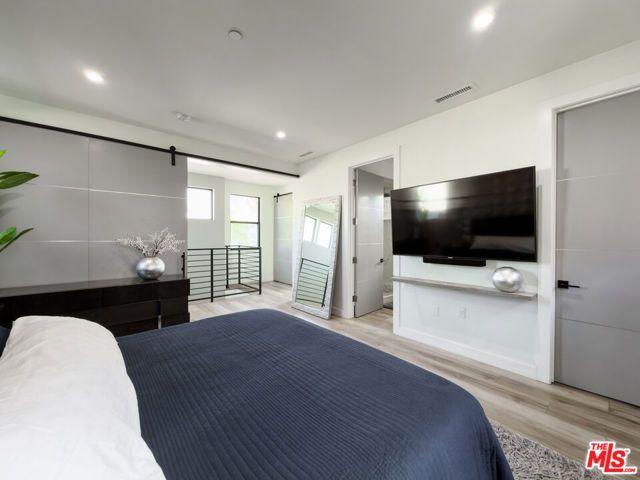 13354 Beach Avenue, Marina Del Rey, CA 90292