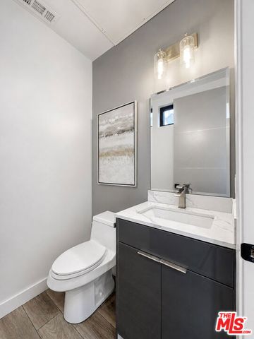 13354 Beach Avenue, Marina Del Rey, CA 90292