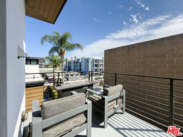 13354 Beach Avenue, Marina Del Rey, CA 90292
