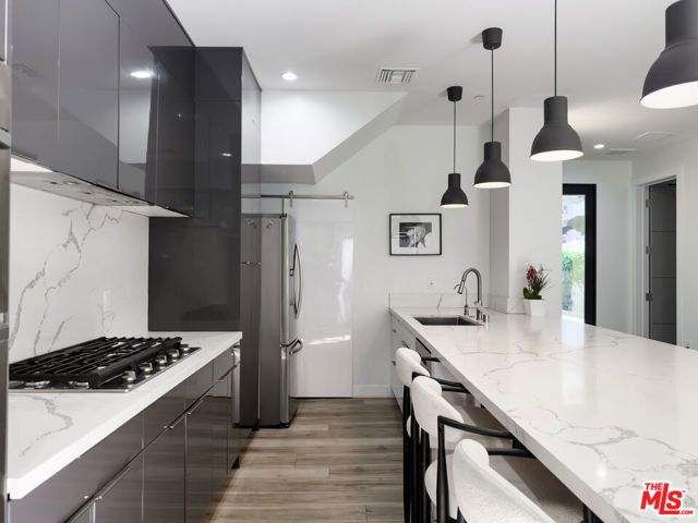 13354 Beach Avenue, Marina Del Rey, CA 90292