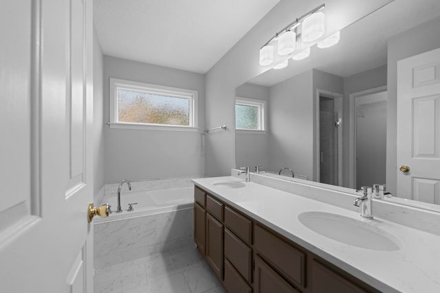 4019 WOOD HEARTH CV, Bartlett, TN 38135